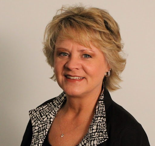 Amy Patterson Photo 15