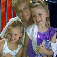 Cynthia Reynolds Photo 32