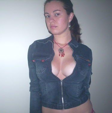 Debra Reyes Photo 35