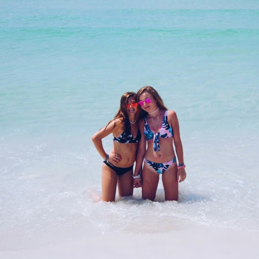 Emma Galloway Photo 25