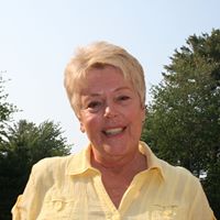 Suzanne Connolly Photo 5