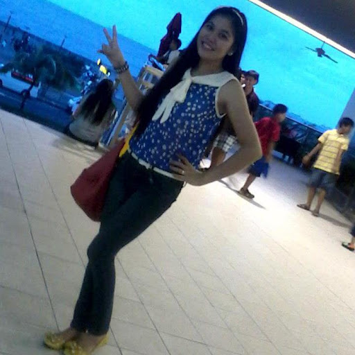 Mae Torres Photo 3