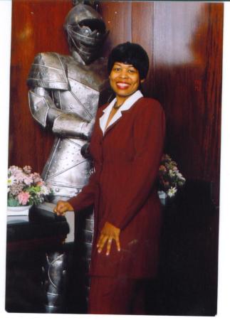 Beverly Carter Photo 32