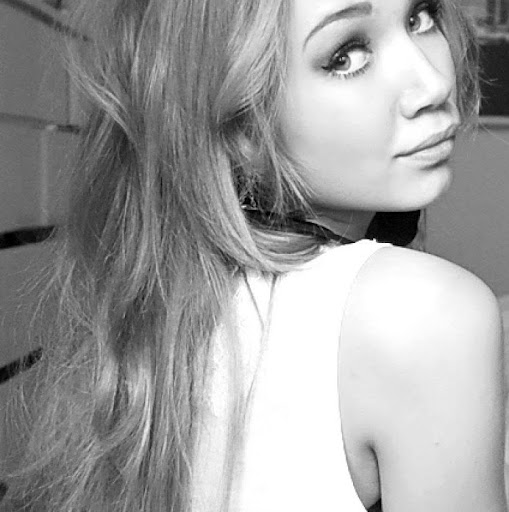 Jennifer Allard Photo 16