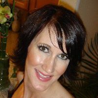 Claudia Sharp Photo 18