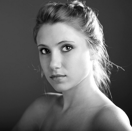 Anna Stevens Photo 11