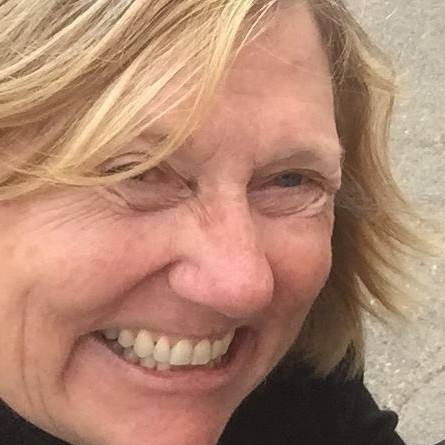 Janet Peters Photo 28