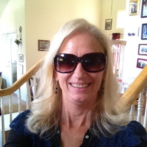 Julie Perry Photo 38