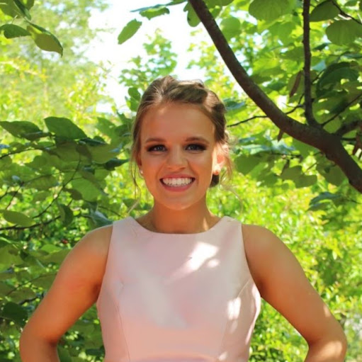 Kristen Hunter Photo 38