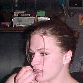 Julia Thomas Photo 12