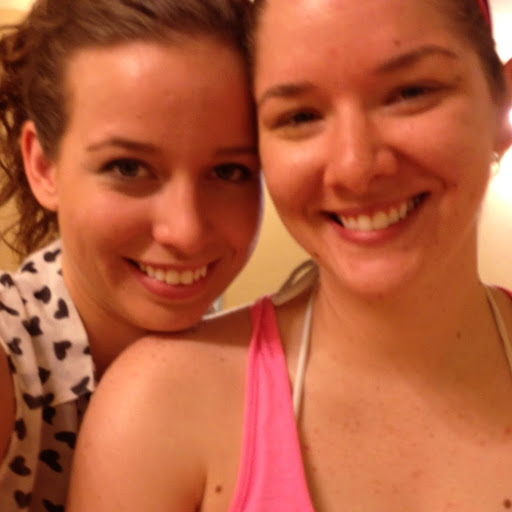 Emily Pitts Photo 22
