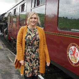 Aimee Morgan Photo 9