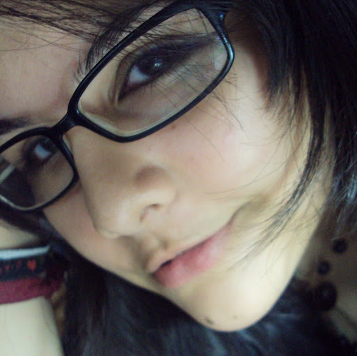 Laura Martinez Photo 3