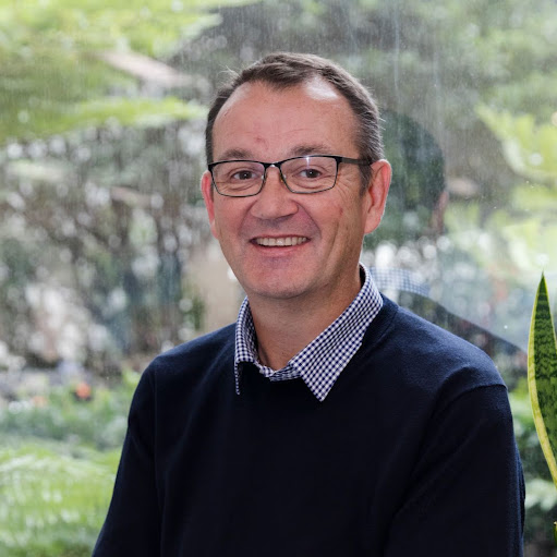 Danny Hinton Photo 20