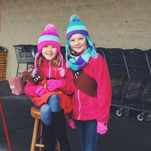 Kelly Blevins Photo 21