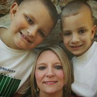 Angie Robbins Photo 16