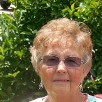 Linda Whittaker Photo 15