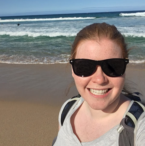 Laura Sutherland Photo 33