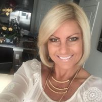 Kristin Tucker Photo 38