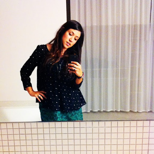 Victoria Henry Photo 34