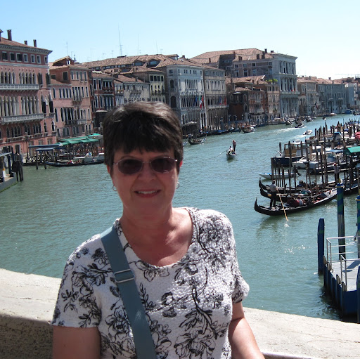 Linda Overfield Photo 3