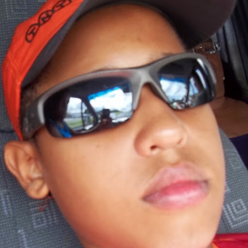 Daniel Santana Photo 29