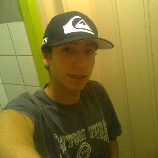 Jones Taylor Photo 10