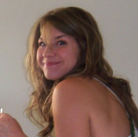 Jennifer Poe Photo 15