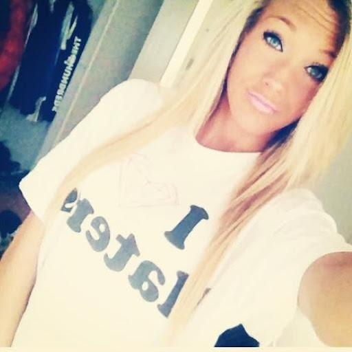 Kelli Scott Photo 30