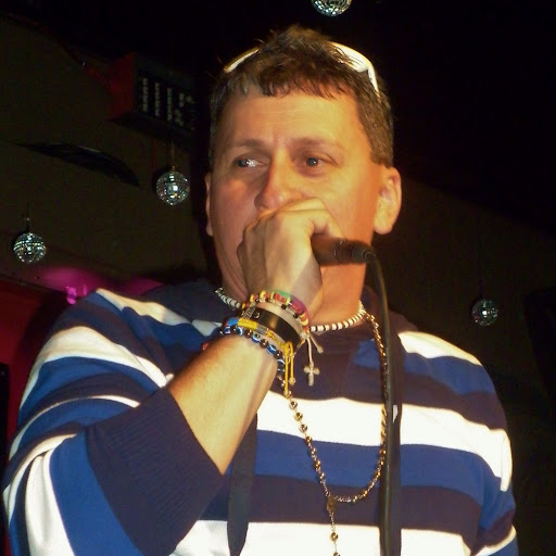 Roberto Camacho Photo 34