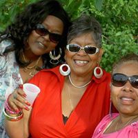 Loretta Douglas Photo 6