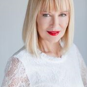Christine Wallis Photo 17