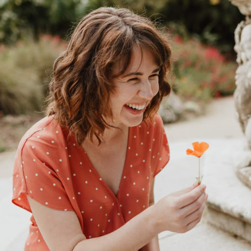 Holly Mueller Photo 34