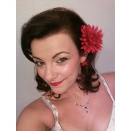 Nicole Morrow Photo 25