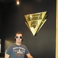 Nathan Peek Photo 18