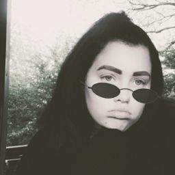 Alicia Day Photo 16