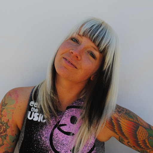 Holly Kerr Photo 30