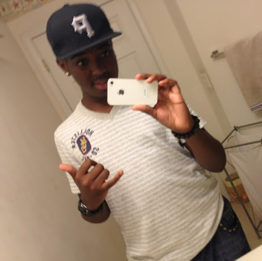 Edmond Davis Photo 9