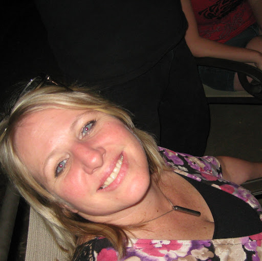 Kristine Rogers Photo 40