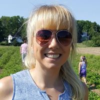 Laura Blake Photo 18