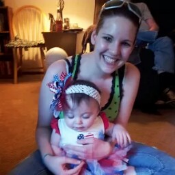 Amber Hoover Photo 19