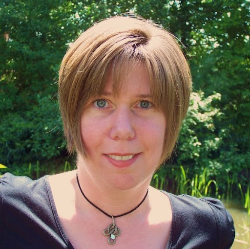 Lynda Roberts Photo 43