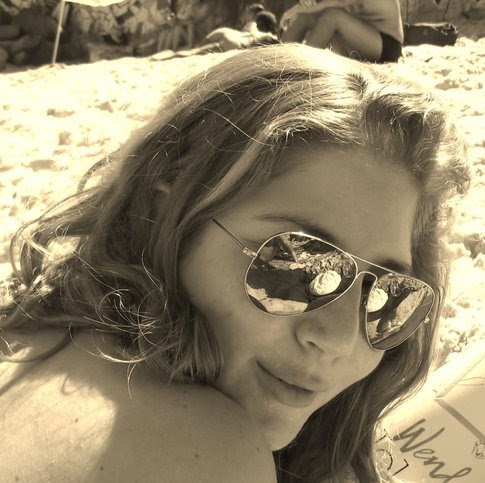 Julia Fernandez Photo 19