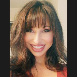 Elizabeth Lind Photo 29