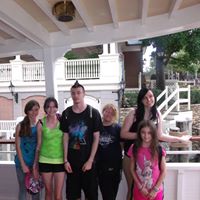 Elizabeth Mcelveen Photo 7