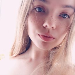 Laura Richter Photo 18