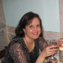 Julie Gray Photo 25