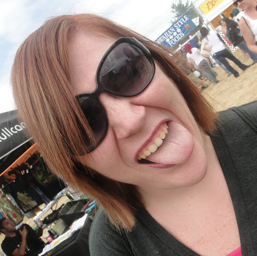 Amanda Moore Photo 19