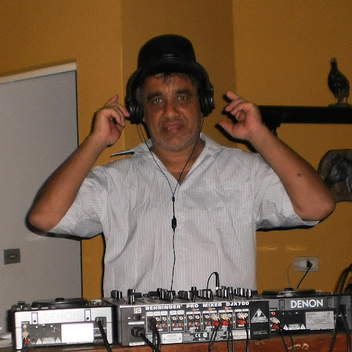 Nilton Castro Photo 2