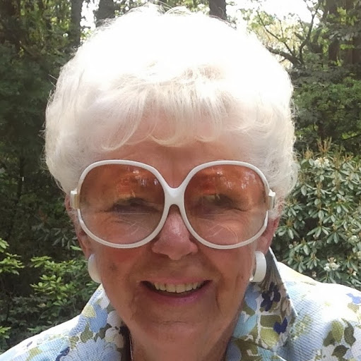 Roberta Moore Photo 37
